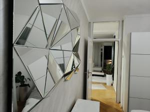 White Lounge Haustor