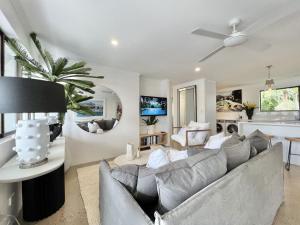 Unit 3 35 Noosa Parade TABI Beautifully Renovated North Facing 2 bedrooms