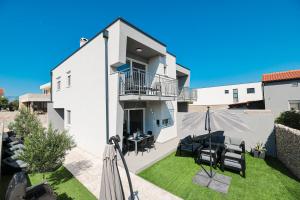 Apartment Noah Vrsi