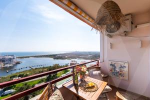 Studio Vue Mer & Piscine, ROS18 by Welhomy