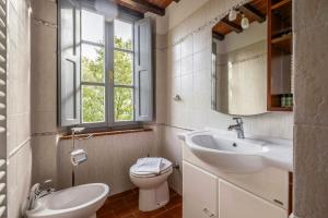 House With Double Pool In Val Di Chiana