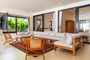 Modern 2-BR Villa in Tumbak Bayuh, Pererenan, Bali