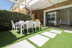 GuestHost - Apartment with Pool near the Sea