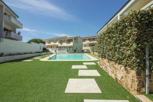 GuestHost - Apartment with Pool near the Sea
