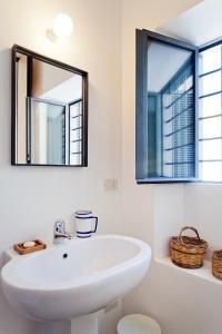 Panoramic pool & sea view design villa Noto