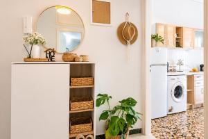 Boho Studio with Balcony Swing near Kalamata Center
