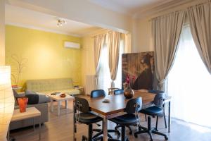 ArtLine Residence in Acropolis district