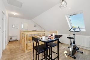 La chambre dElie - gr34 - plages