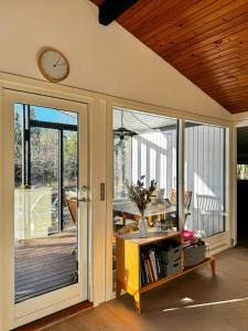Charming Family Summerhouse Near The Beach