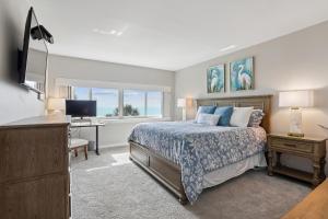 473 Captains Walk