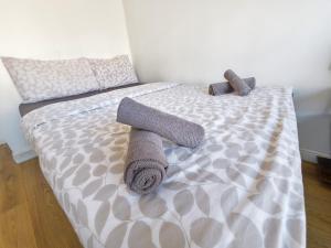 4 person room 3min from South Wimbeldon tube station Room2