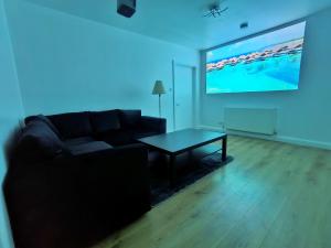 4 person room 3min from South Wimbeldon tube station Room2