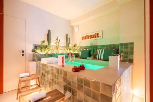 minuit - Love Room avec jacuzzi privatif et hammam Marseille Aix