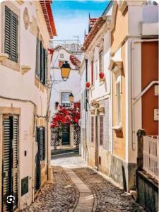 Great 5 Bed Home Cascais With Pool