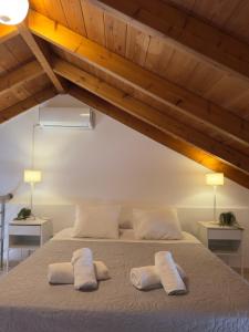 Tousso Apartment Loggos