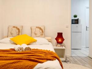 35m2 Marais 2BR Apartment near Pompidou and Metro N3-85b