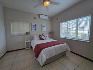 Dolphin Pool Cottage