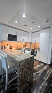 Modern upgraded 1BR with balcony in Dubai Marina