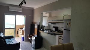 Apartamento 1 dorm 300 metros da praia