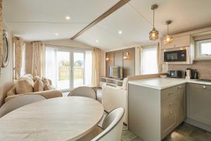 Host & Stay - Stag Lodge