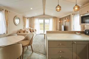 Host & Stay - Stag Lodge