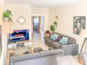 Sunny Beach T2 by YHA