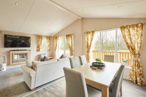 Host & Stay - Hoganwoods Lodge