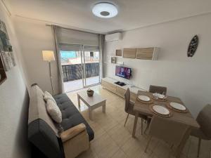 Bright Apartment with Balcony near Alicante Central Market by Turihome