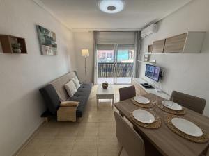Bright Apartment with Balcony near Alicante Central Market by Turihome