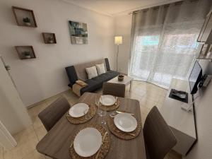 Bright Apartment with Balcony near Alicante Central Market by Turihome