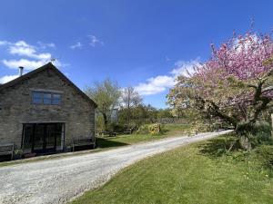 4 Bed in Builth Wells oc-90375