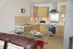 1 Bed in Marina oc-hh202
