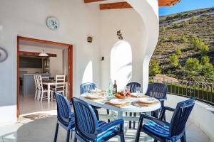 Villa Colbryca by Villa Plus