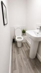 2BR Coastal Home Ramsgate