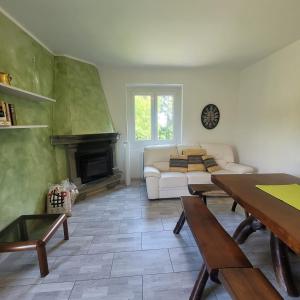 Casa Gioia Volpi Mountain Lake Iseo Hospitality