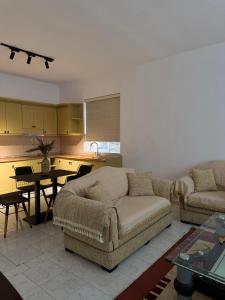 Deli Apartment