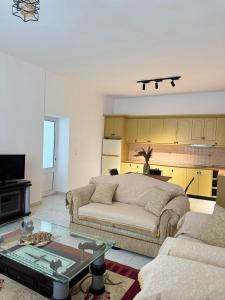 Deli Apartment