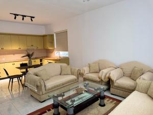 Deli Apartment