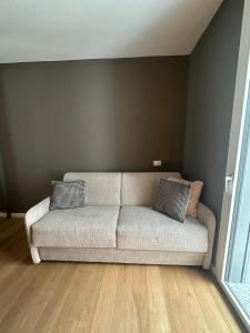 Stylish modern 2-bedroom apartment in Milan