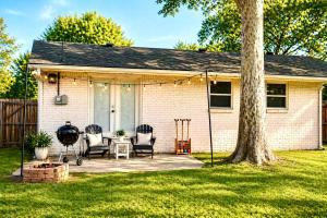 Westbrooke Retreat Modern 3BR Minutes to OU-20 min to OKC
