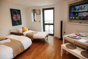 F3 New Flat in Central London