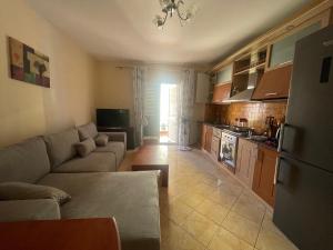 Beautiful apartament Mali Robit