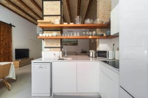 ⭐️NEW⭐️ PATIO A HOUSE . Walk to Beach, port & Met