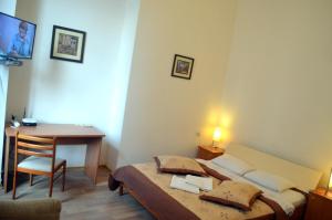 Apartment on  Mykhaylivska Street 22 room in Grata Apartments - Kiev