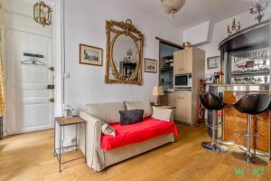 Charming atypical apt in heart of Marais