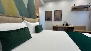 COLIBRI Rooms