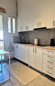 1 Bd Renovated Athenian flat in Kypseli