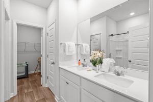 Cozy Luxury Escape Brand New 3BR-3BA