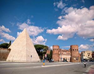 Vintage Piramide