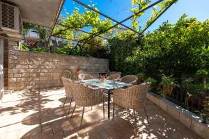 Azure View Apartment